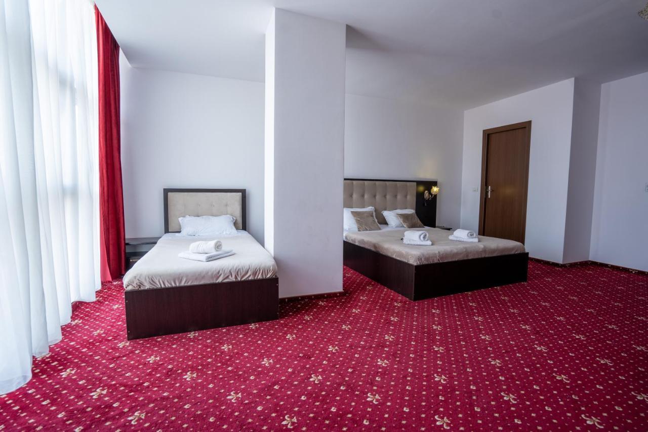 Hotel N Residence Timisoara Ngoại thất bức ảnh