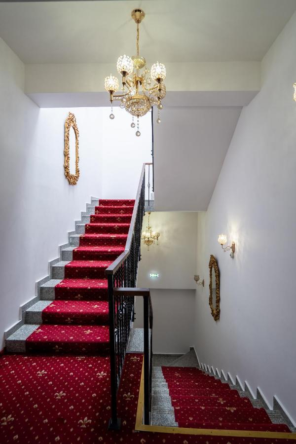 Hotel N Residence Timisoara Ngoại thất bức ảnh