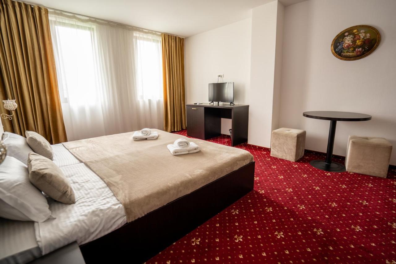 Hotel N Residence Timisoara Ngoại thất bức ảnh