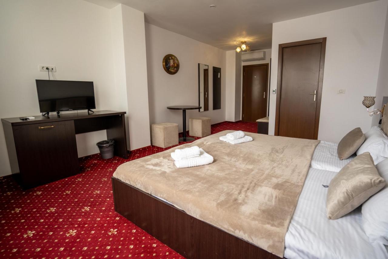 Hotel N Residence Timisoara Ngoại thất bức ảnh